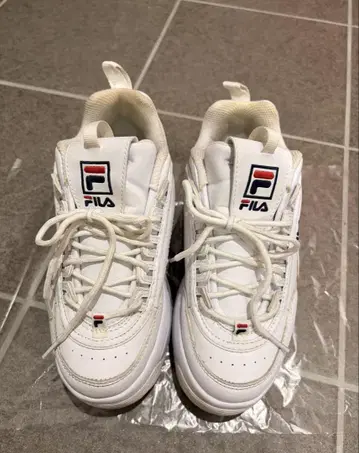 FILA 화이트 스니커즈 통굽 대드 스니커즈