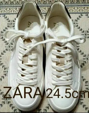 컨디션 최상 ZARA 화이트 스니커즈 24.5cm