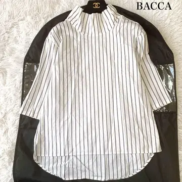 BACCA 투모로우랜드 계열 코튼 보틀넥 스트라이프 블라우스 34