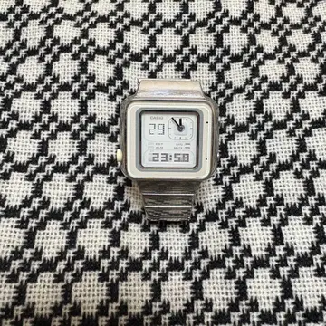 CASIO FUTURIST LAQ-2000D y2k