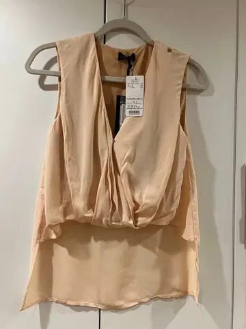 미사용 새상품 Elisabetta Franchi 드레이프 슬리브리스 상의