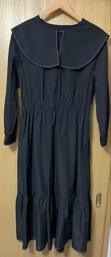 ZARA 블랙 라운드 칼라 원피스