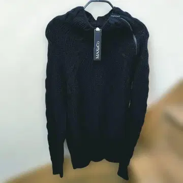 [ 미사용 ] MAX&Co. 블랙 니트 스웨터