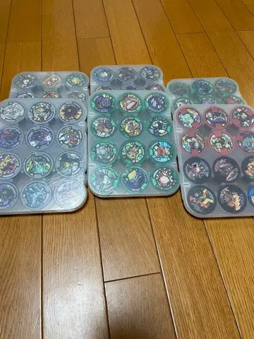 요괴워치 메달 묶음 판매 210장 수납 케이스 포함