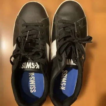K-Swiss 블랙 화이트 스니커즈
