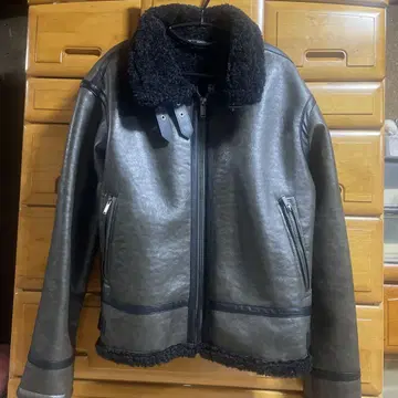 ZARA 무스탕 자켓