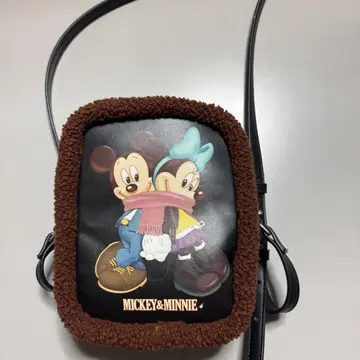 Disney moussy 백