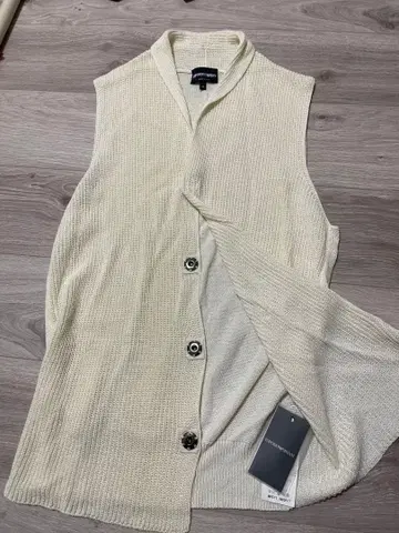 미사용 새상품 ARMANI 베스트