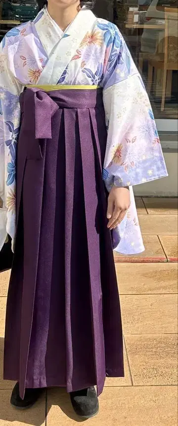 보라색 하카마와 꽃무늬 기모노 세트 [ M 사이즈 ]