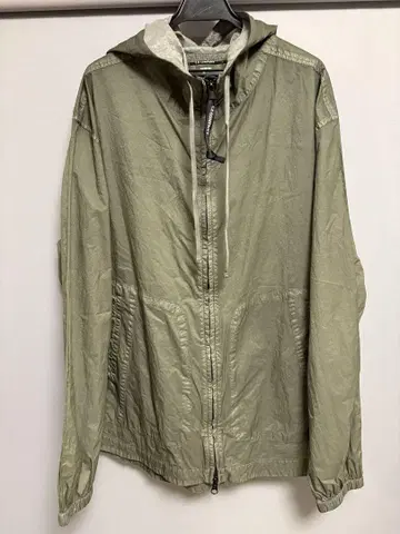 C.P. COMPANY 후드 부착 나일론 자켓 L
