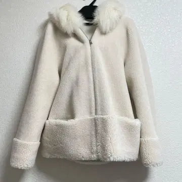 U-big 에코 퍼 무스탕 미사용!