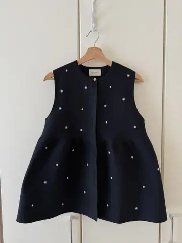 UNITED ARROWS 네이비 자수 베스트