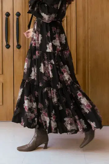 herlipto Isaline Floral Tiered Skirt