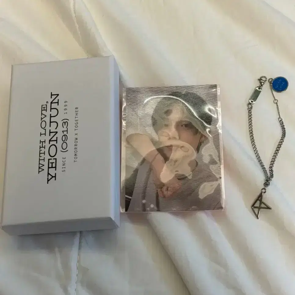 Tomorrow X Together txt yeonjun 2024 birthday md bracelet poca