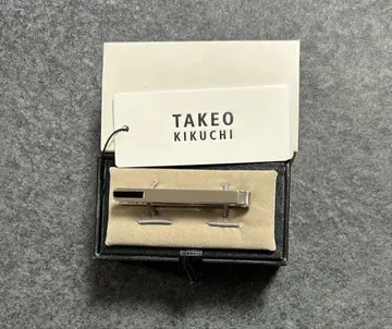다케오 키쿠치 넥타이핀