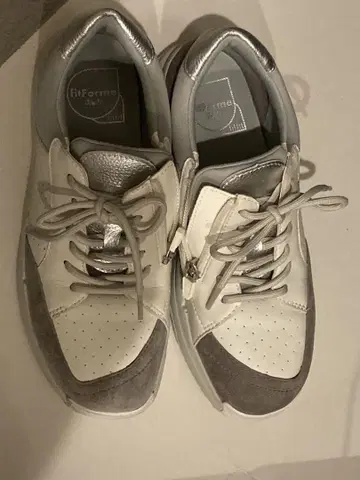 fitfit 가죽 스니커즈 (24.5cm)