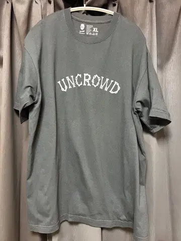 UNCROWD 언클라우드 T셔츠