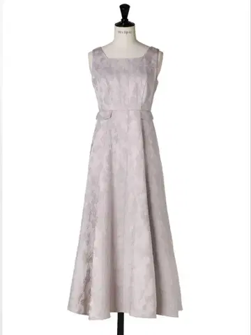 herlipto Classic Floral Jacquard Dress
