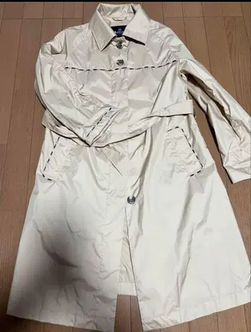 Aquascutum 베이지 트렌치코트