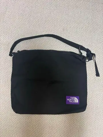THE NORTH FACE 블랙 숄더백