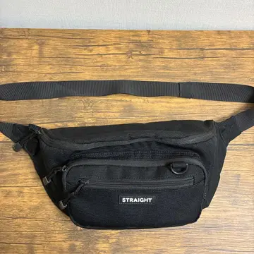 STRAIGHT 블랙 바디백 웨스트 파우치