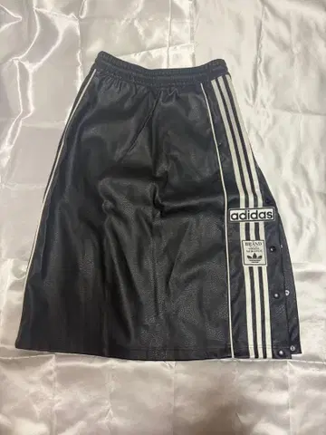 adidas 블랙 스트라이프 타이트 스커트
