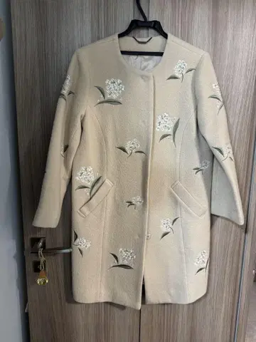 릴리 브라운 울 코트