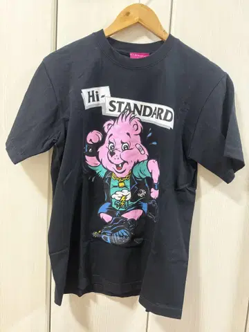 MISHKA 블랙 T셔츠 M 사이즈