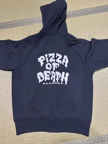 PIZZA OF DEATH 블랙 후드티 집업