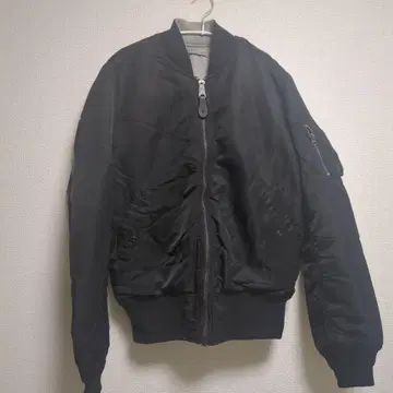 MA-1 스타일 블랙 자켓