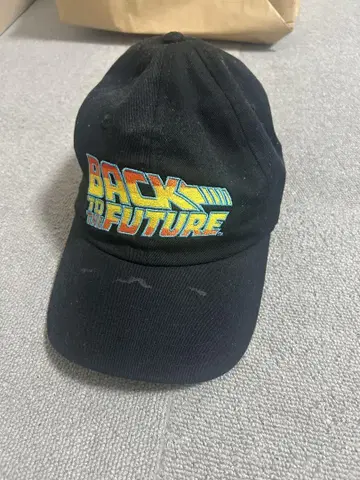 BACK TO THE FUTURE 캡