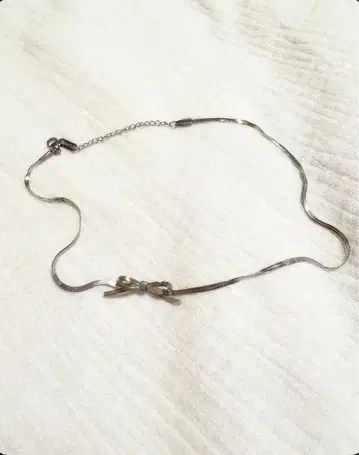 실버 리본 모티브 초커 itimi