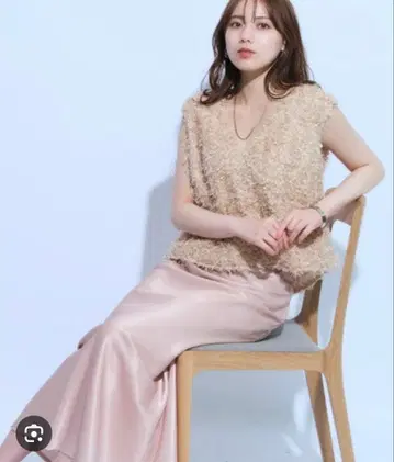 Mystrada 피치 새틴 내로우 스커트