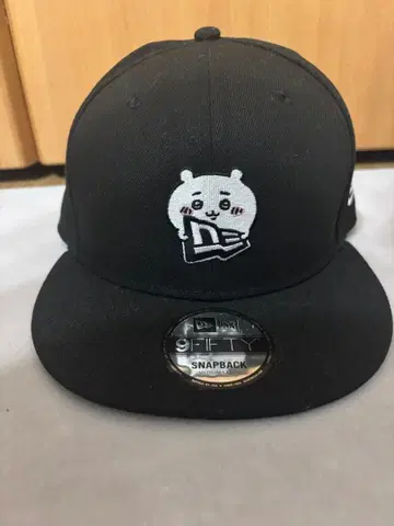 치이카와 NEWERA 캡