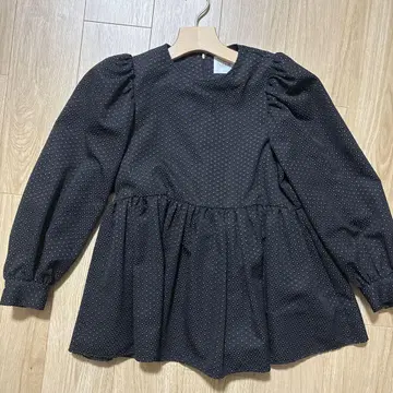 OHGA 도트 무늬 긴팔 블라우스 F