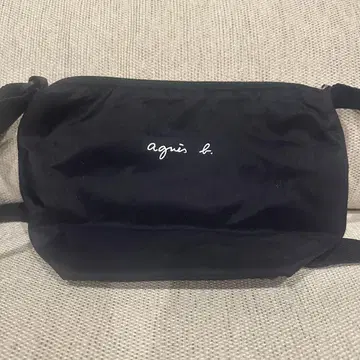 agnis b. 블랙 숄더백