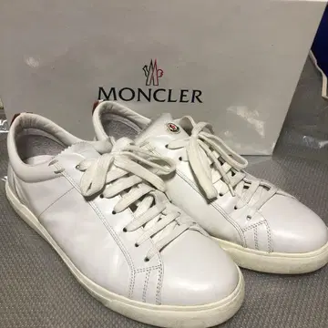 MONCLER 화이트 가죽 스니커즈
