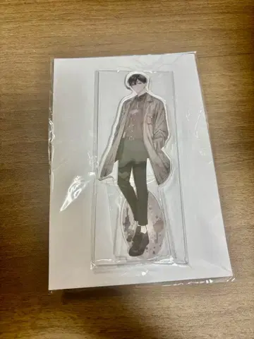 밟거나, 차거나, 사랑하거나 아크릴 스탠드