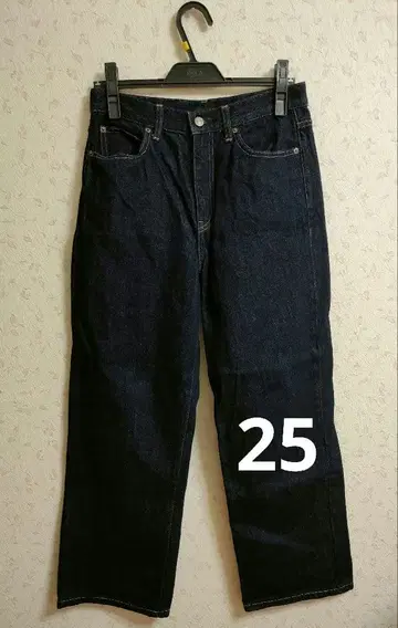 유니클로 와이드 스트레이트 청바지 카이하라 25 허리 63.5cm