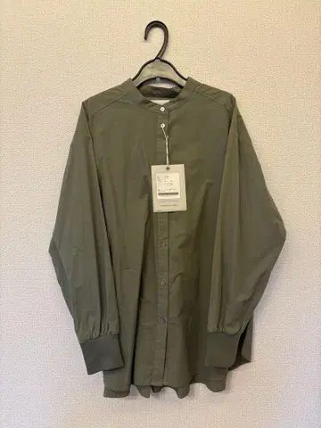 [ 새상품급 ] ACUTA khaki 긴팔 셔츠 플리츠 디자인 택 포함