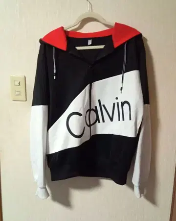 Calvin 캐주얼 후드티 블랙/화이트/빨간색