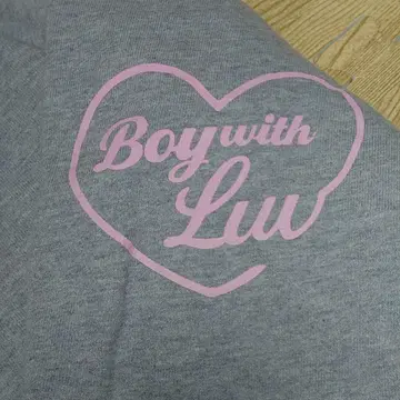 BTS Boy with Luv 속기모 트레이닝복 팝업 스토어