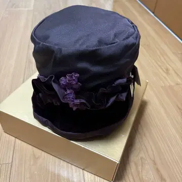 보라색 프릴 달린 모자 57cm 펨 로제 알프스 카와무라 실크 원단