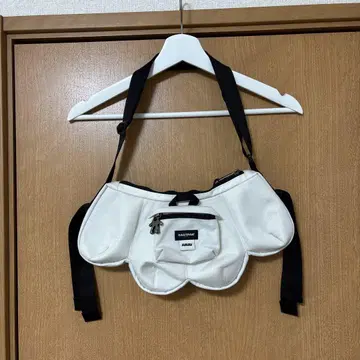 AVAVAV 이스트팩 숄더백