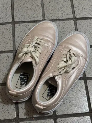 VANS 핑크 로우컷 스니커즈