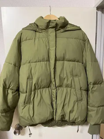 거의 새상품급 AZUL BY MOUSSY 다운