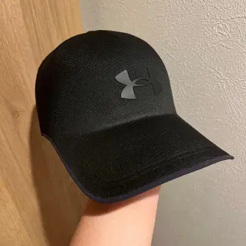 언크래셔블 캡 언더아머 L/XL 블랙