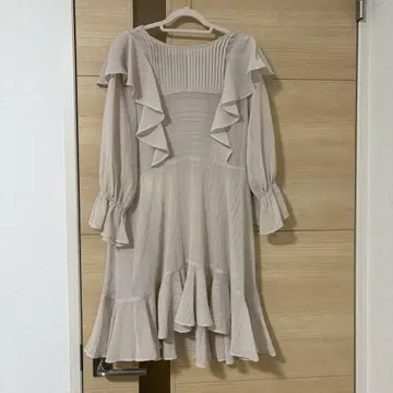 snidel 프릴 튜닉 블라우스 이너 포함 LBEG