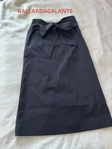 개럴개런트 허리 리본 타이트 스커트 네이비