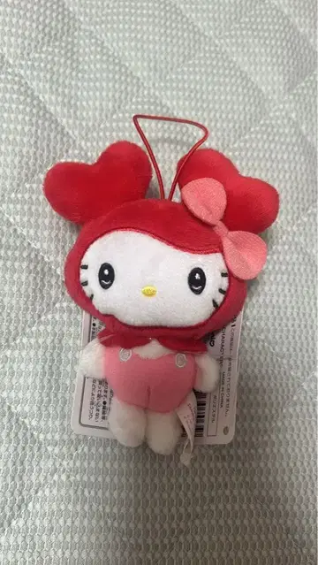 TWICE LOVELYS x SANRIO 마스코트 채영 헬로키티